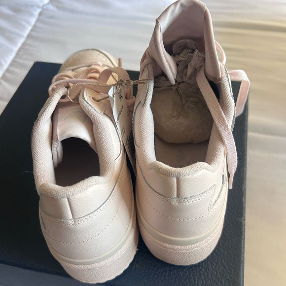 Adidas new in box - Picture 13 of 16